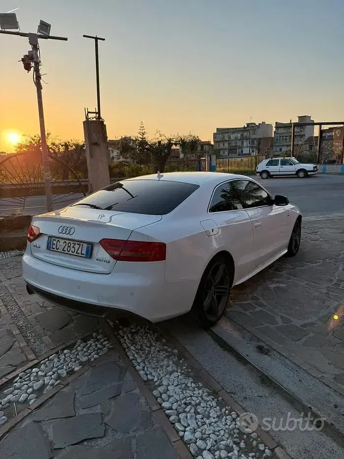 Usata Audi A5 143 CV (105 kW) 2010 Bianco Coupé