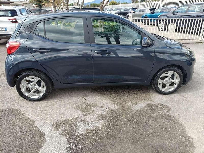 Usata Hyundai i10 67 CV (49 kW) 2023 Grigio Utilitaria
