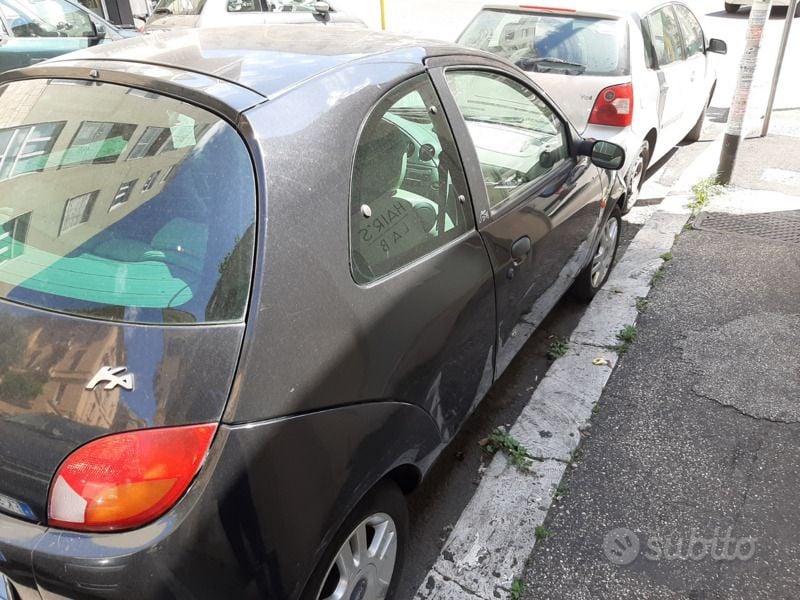 Usata Ford Ka Collection 69 CV (50 kW) 2006 Nero Utilitaria