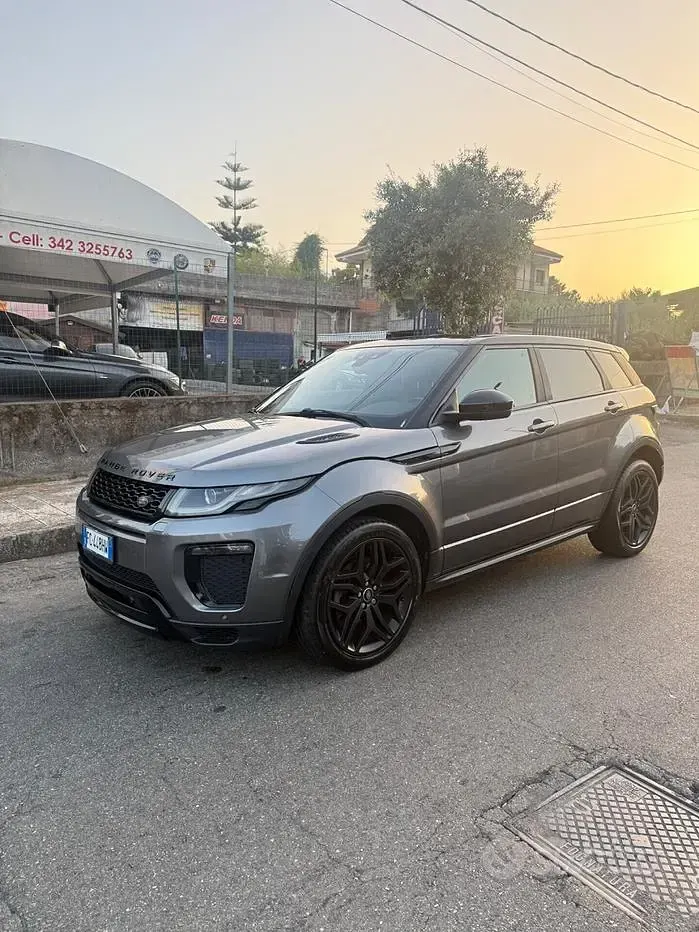 Usata Land Rover Range Rover evoque HSE Dynamic 179 CV (131 kW) 2016 Grigio SUV
