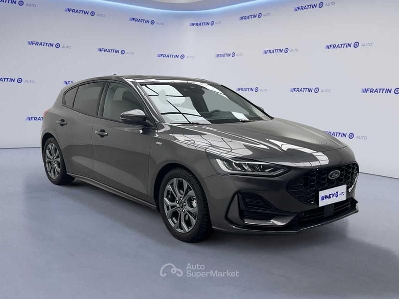 Usata Ford Focus ST-Line 125 CV (91 kW) 2025 Gray Utilitaria