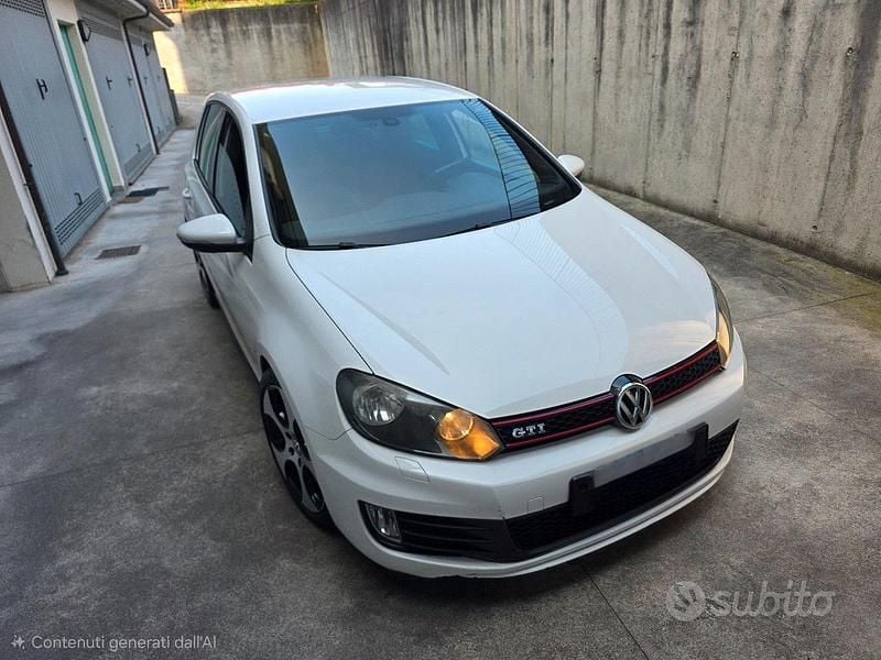 Usata VW Golf VI GTI 211 CV (155 kW) 2010 Utilitaria