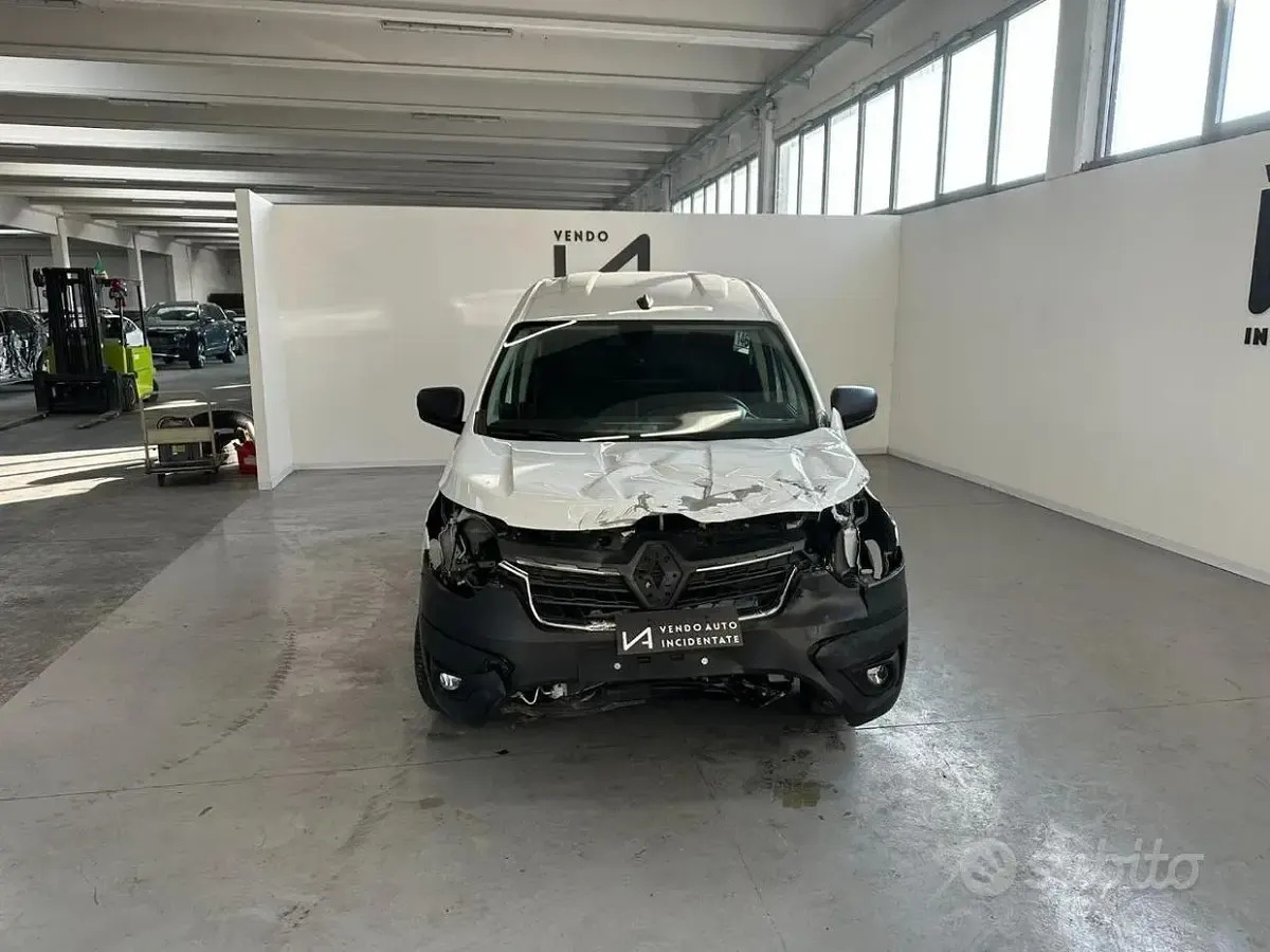 Usata Renault Express 95 CV (69 kW) 2024 Bianco Monovolume