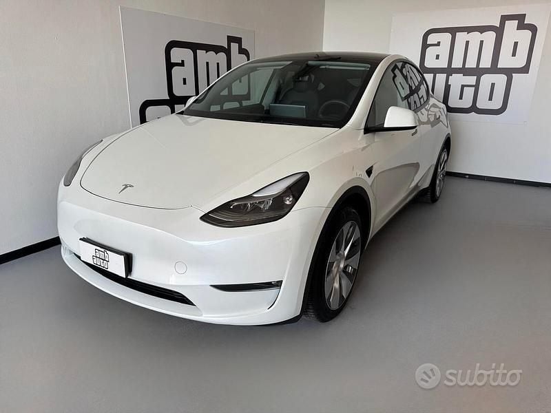 Usata Tesla Model Y Long Range AWD 378 kW (514 CV) 2023 Bianco SUV