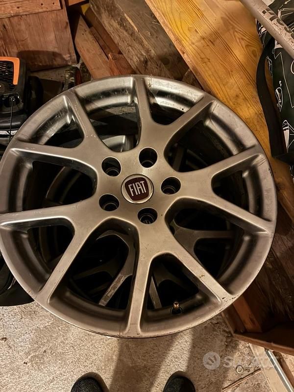 Usata Fiat Freemont 170 CV (125 kW) 2012 Grigio SUV