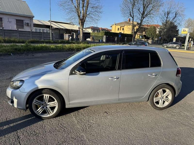 Usata VW Golf VI R 125 CV (91 kW) 2011 Argento Utilitaria