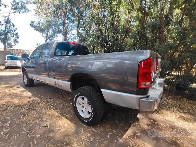 Usata Dodge Ram 339 CV (249 kW) 2002 Grigio Pick-up