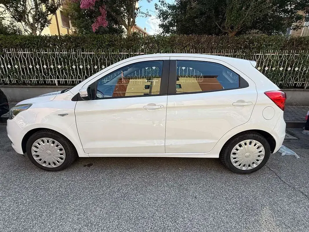 Usata Ford Ka Ultimate 86 CV (63 kW) 2018 Bianco Berlina