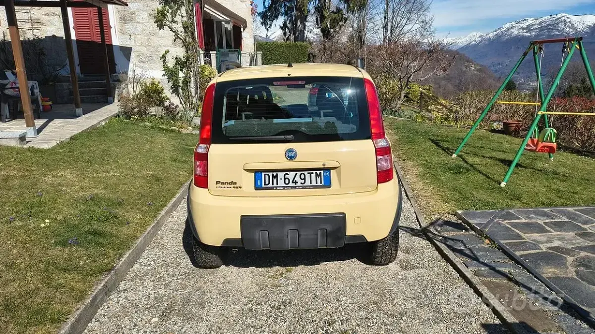 Usata Fiat Panda 4x4 60 CV (44 kW) 2007 Giallo Utilitaria