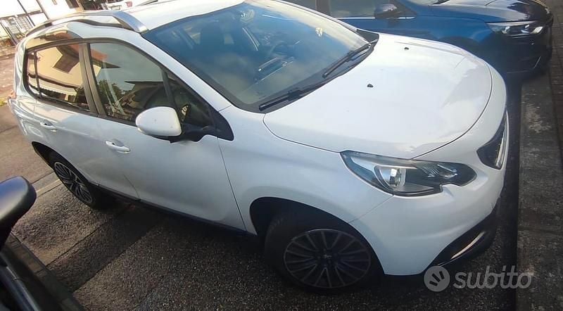Usata Peugeot 2008 75 CV (55 kW) 2017 Bianco SUV