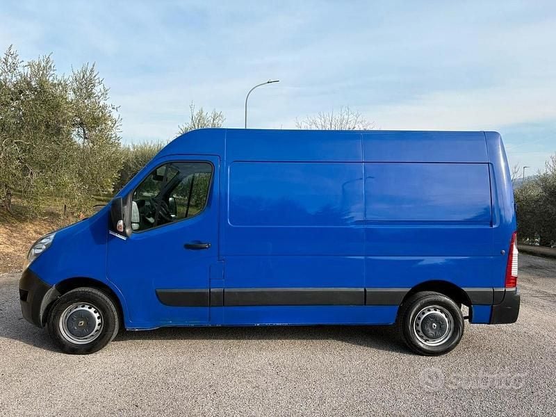 Usata Renault Master 145 CV (106 kW) 2019 Blu Monovolume