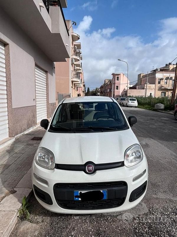 Usata Fiat Panda Easy 95 CV (69 kW) 2016 Bianco Utilitaria