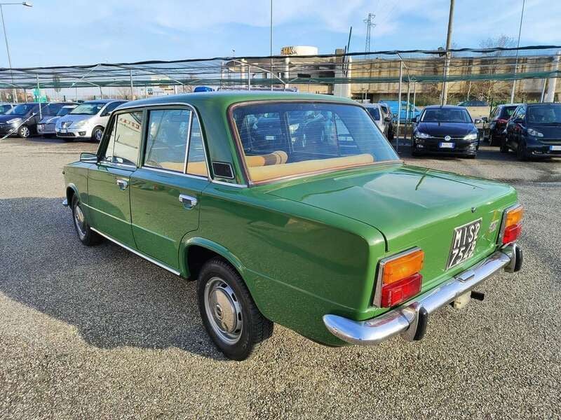 Usata Fiat 124 67 CV (49 kW) 1973 Verde Berlina