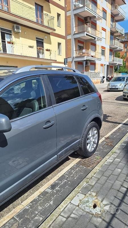 Usata Opel Antara 184 CV (135 kW) 2010 Grigio SUV