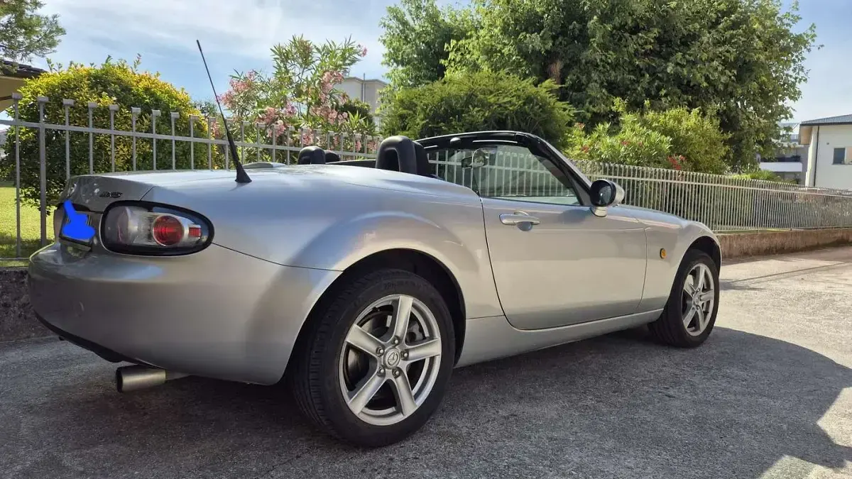 Usata Mazda MX5 126 CV (92 kW) 2007 Cabrio