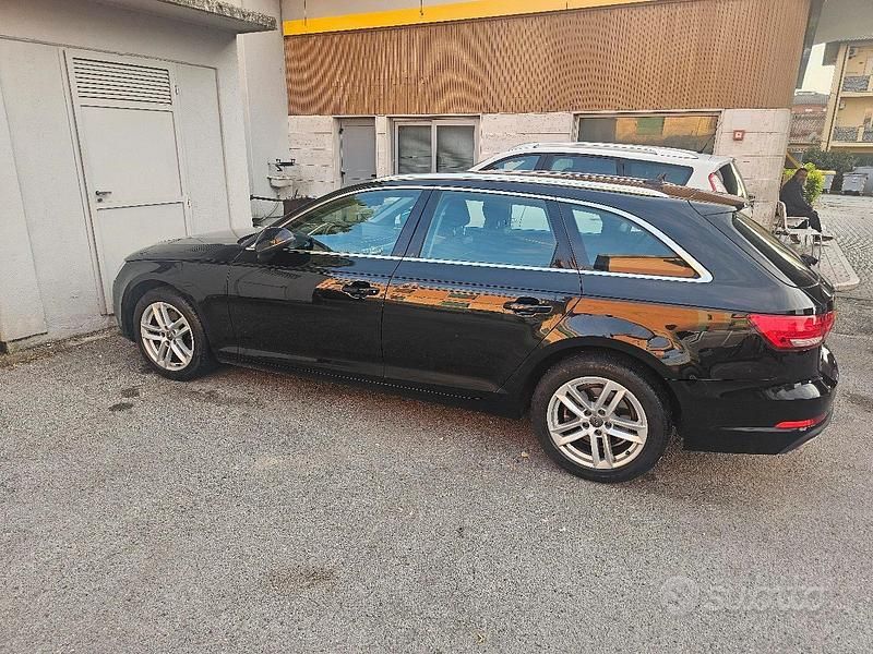 Usata Audi A4 150 CV (110 kW) 2019 Nero Station wagon