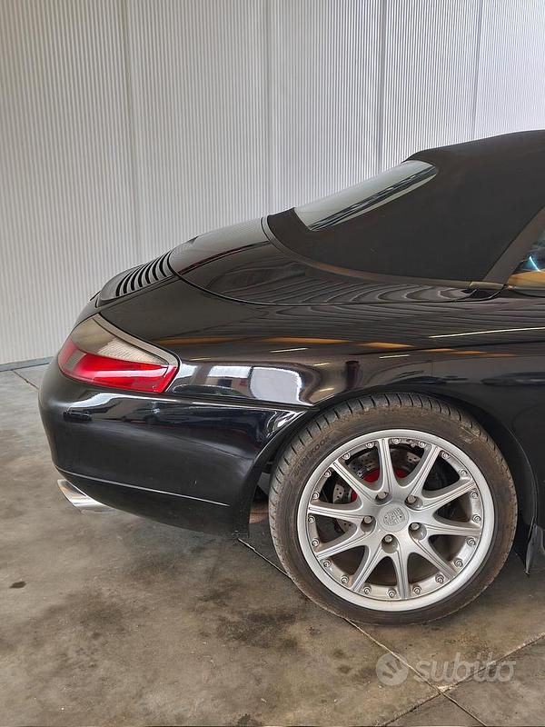Usata Porsche 911 Carrera Cabriolet 320 CV (235 kW) 2003 Nero Cabrio