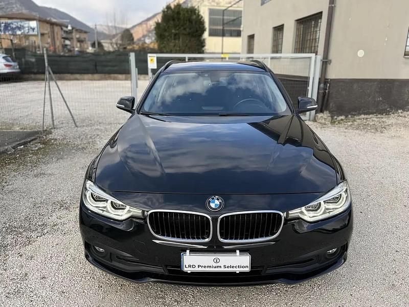 Usata BMW 318 Sport Line 150 CV (110 kW) 2019 Nero Station wagon