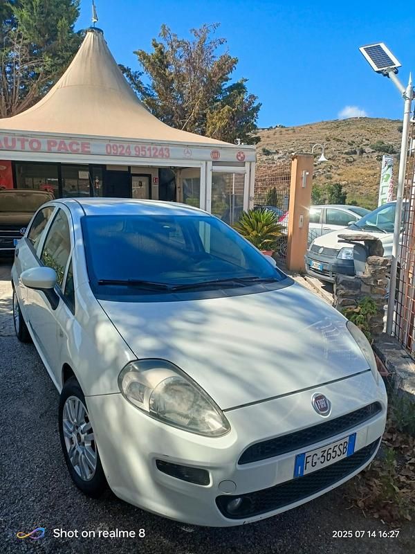 Bianco Usata 2016 Fiat Punto Street Due volumi | 6800 € (Buon prezzo) - Immagine 1/4