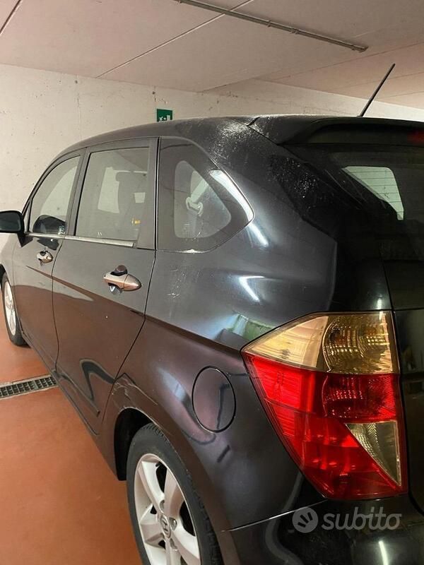 Usata 2008 Honda FR-V Monovolume | 2300 € (Super prezzo) - Immagine 1/4