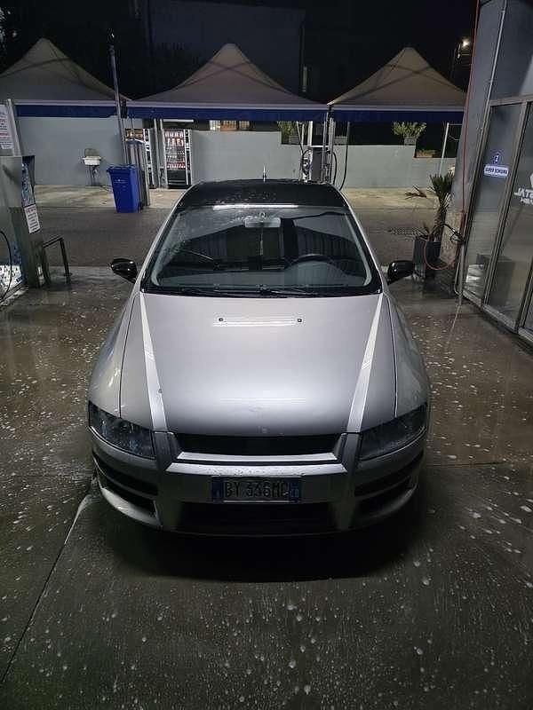 Usata 2003 Fiat Stilo Dynamic Tre volumi | 1999 € (Cara) - Immagine 1/4