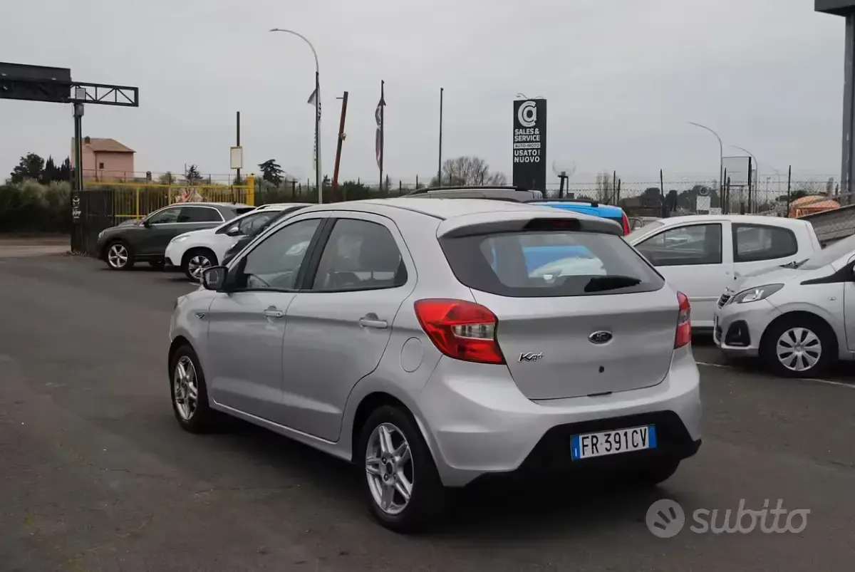 Gebraucht Ford Ka Plus Ultimate 86 PS (63 kW) 2018 Grau Kleinwagen