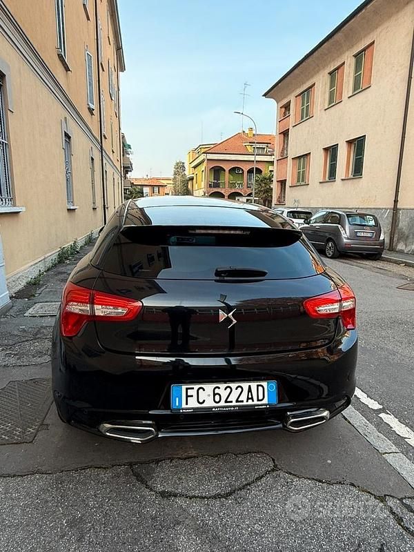 Gebraucht DS Automobiles DS5 So Chic 150 PS (110 kW) 2016 Schwarz Kleinwagen