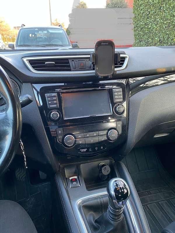 Usata Nissan Qashqai N-Connecta 115 CV (84 kW) 2016 Bianco SUV