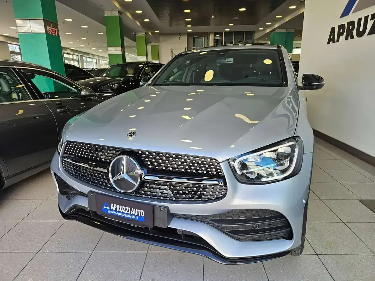 Usata Mercedes GLC300 Premium 194 CV (142 kW) 2022 Argento SUV