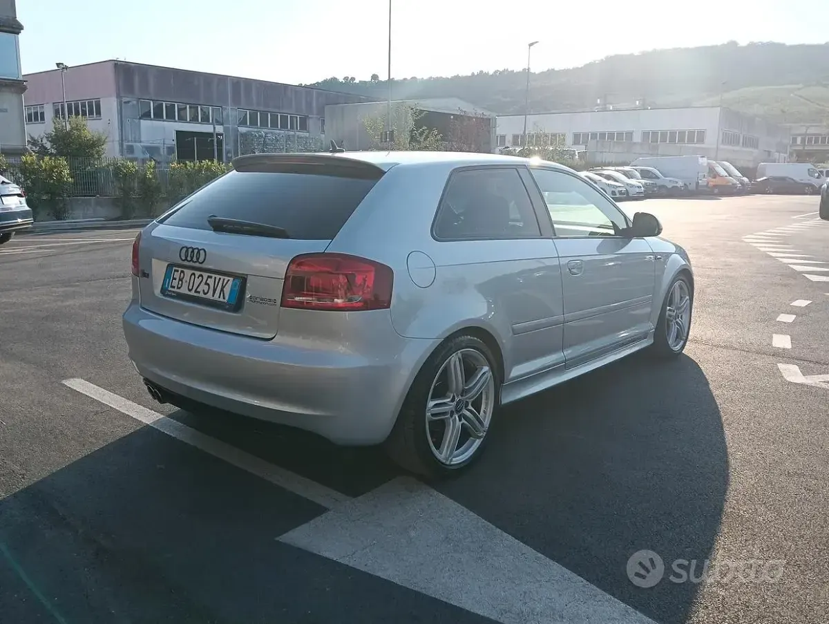 Usata Audi A3 Attraction 170 CV (125 kW) 2010 Grigio Utilitaria