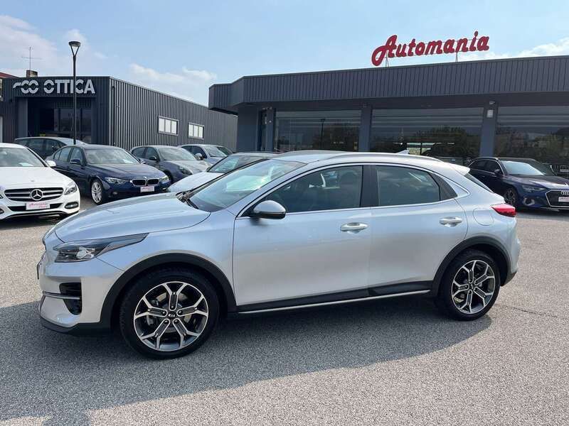 Argento Usata 2021 Kia XCeed Style SUV | 17.800 € (Cara) - Immagine 1/4