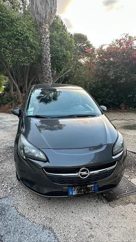 Usata Opel Corsa 90 CV (66 kW) 2015 Grigio Berlina