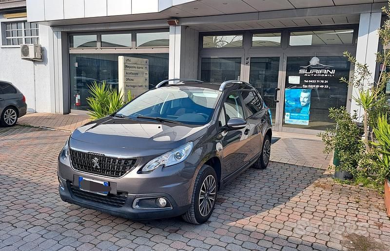 Usata Peugeot 2008 Allure 82 CV (60 kW) 2016 Grigio SUV