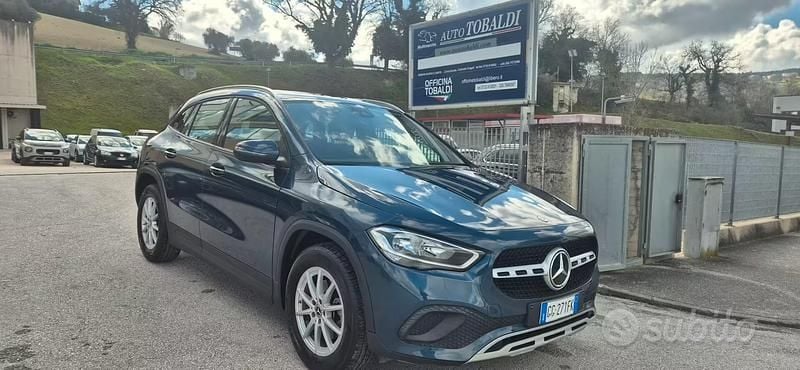 Usata Mercedes GLA180 Executive 136 CV (100 kW) 2021 Blu SUV