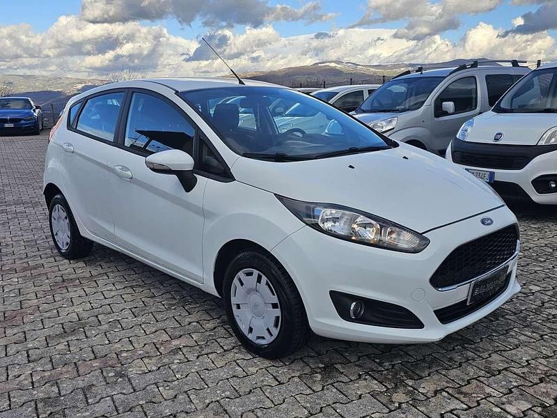 Usata Ford Fiesta Business Edition 95 CV (69 kW) 2016 Bianco Berlina