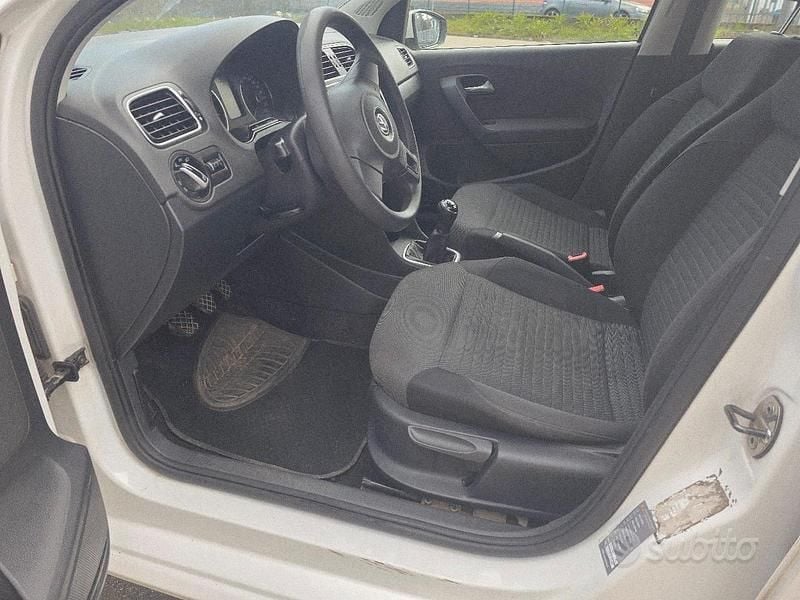 Usata VW Polo Comfortline 69 CV (50 kW) 2013 Bianco Utilitaria