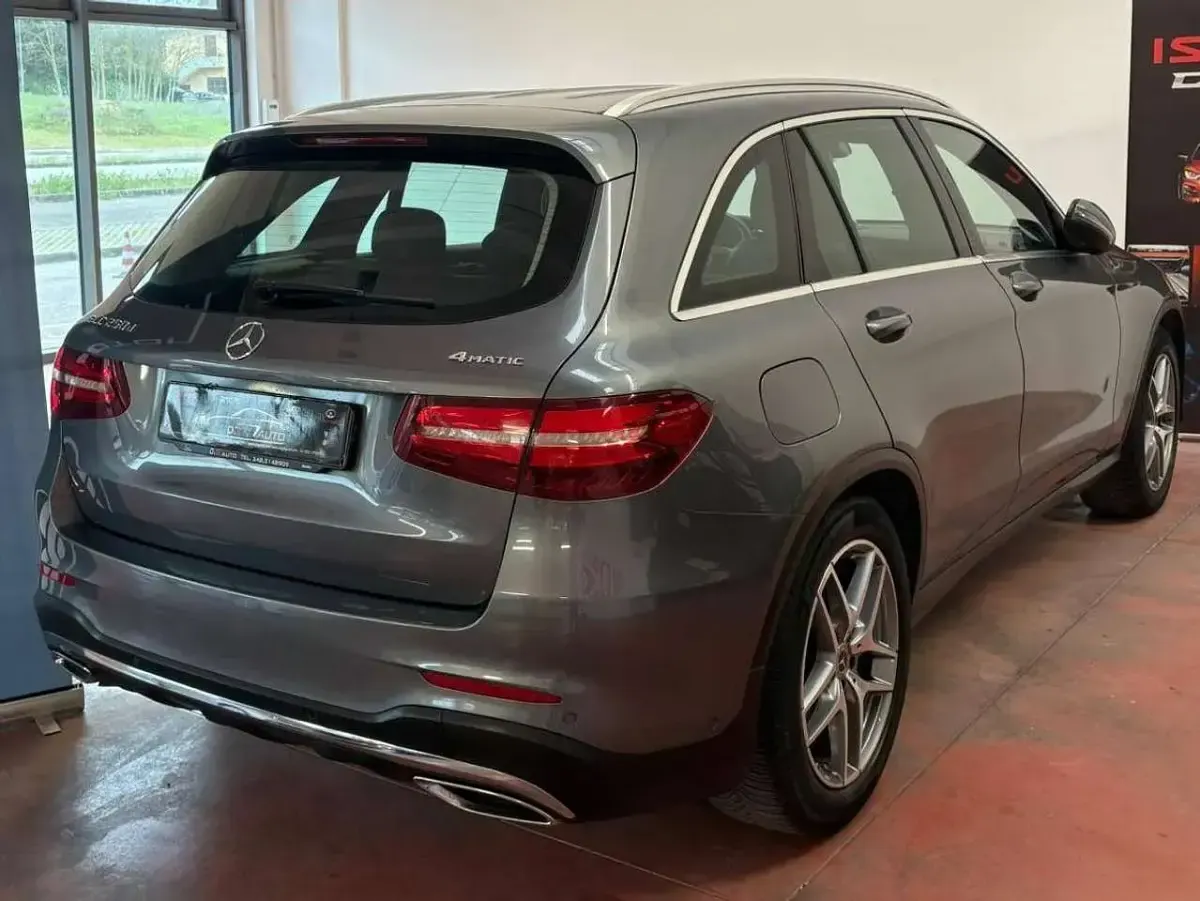 Usata Mercedes GLC220 Business 170 CV (125 kW) 2018 Grigio SUV