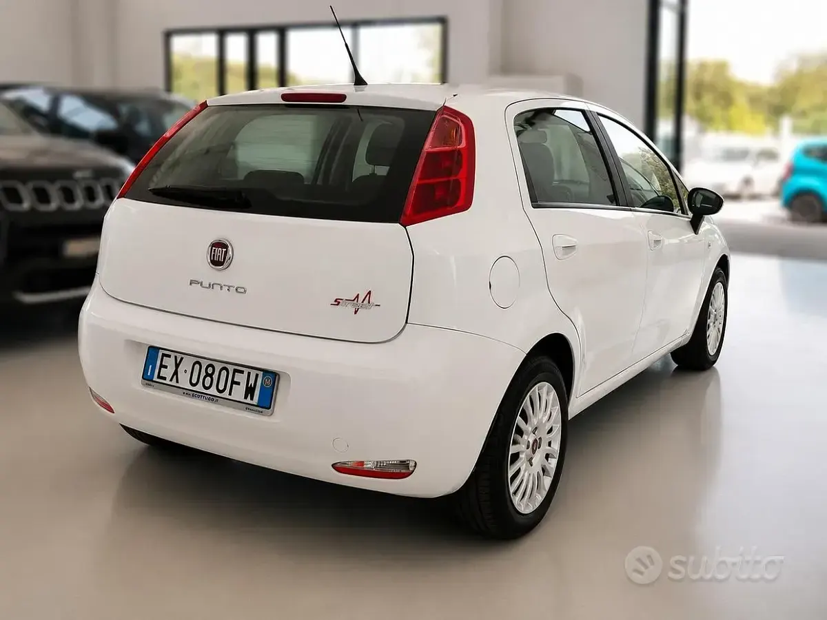 Usata Fiat Punto Street 69 CV (50 kW) 2014 Bianco Utilitaria