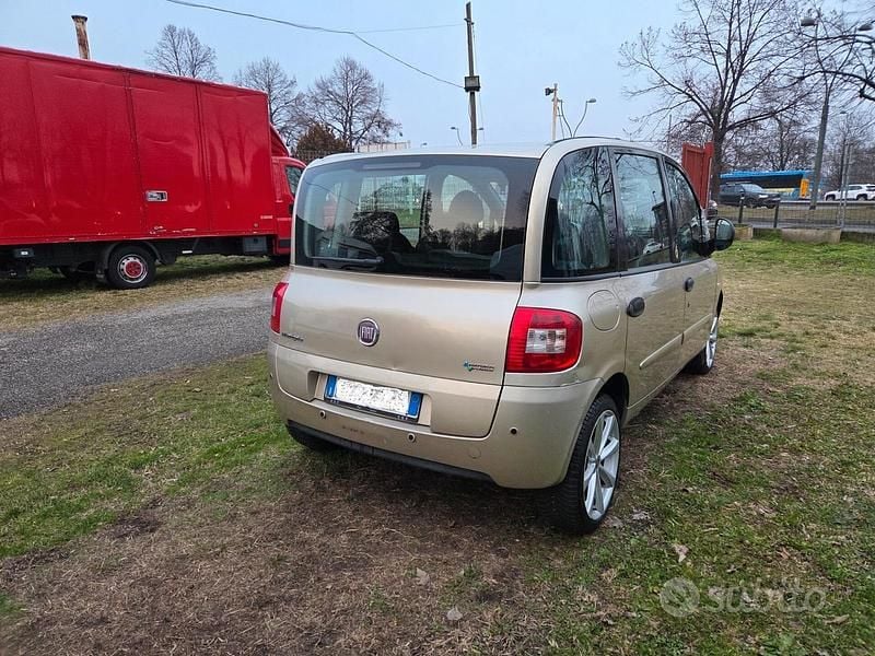 Usata Fiat Multipla Emotion 103 CV (75 kW) 2010 Giallo Monovolume