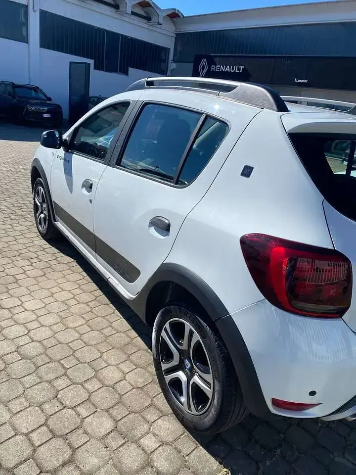 Usata Dacia Sandero Anniversary 101 CV (74 kW) 2020 Bianco Berlina