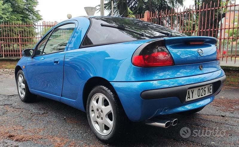 Usata Opel Tigra 106 CV (77 kW) 1998 Blu Coupé