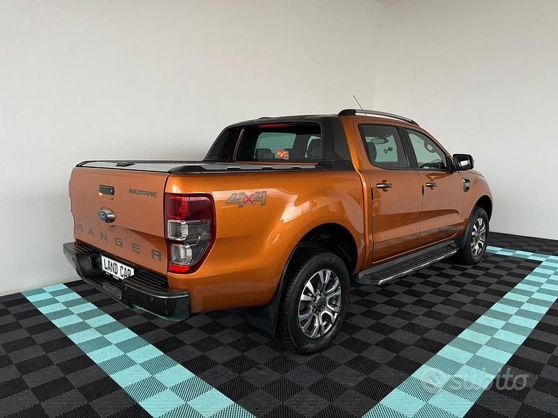 Usata Ford Ranger Wildtrack 160 CV (117 kW) 2017 Arancione Pick-up