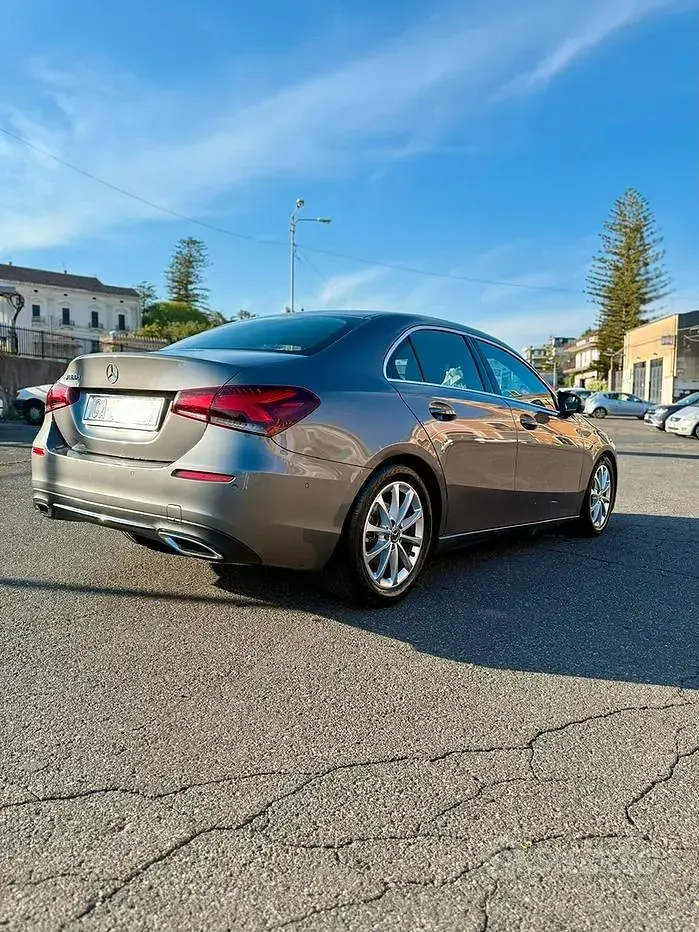 Usata Mercedes A180 136 CV (100 kW) 2020 Berlina