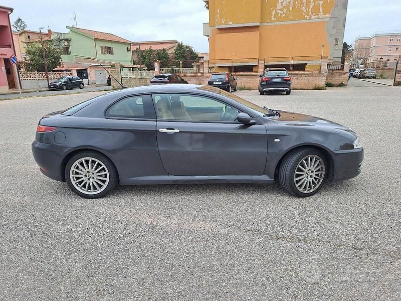 Usata Alfa Romeo GT 150 CV (110 kW) 2004 Coupé
