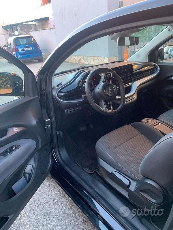 Usata Fiat 500e Icon 86 kW (118 CV) 2022 Nero Berlina