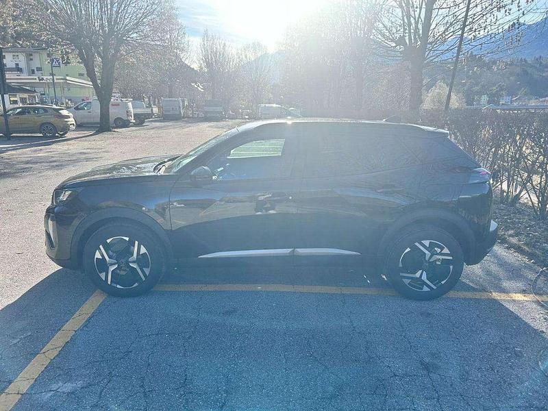 Usata Peugeot 2008 Allure 101 CV (74 kW) 2025 Nero perla SUV