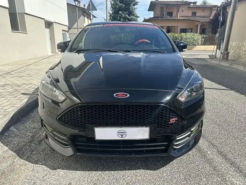 Usata Ford Focus ST 250 CV (183 kW) 2016 Nero Berlina