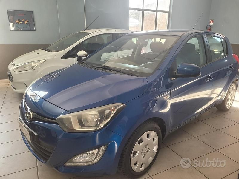 Usata Hyundai i20 Classic 85 CV (62 kW) 2014 Blu Utilitaria