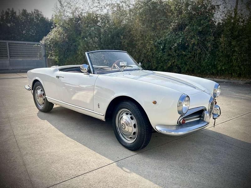 Usata Alfa Romeo Giulietta 65 CV (47 kW) 1958 Bianco Cabrio