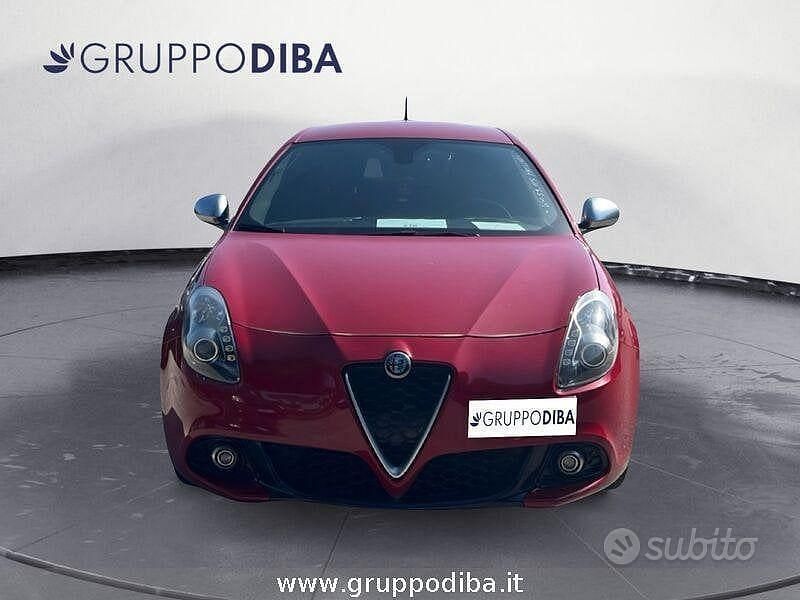 Usata Alfa Romeo Giulietta Super 120 CV (88 kW) 2016 Rosso Utilitaria